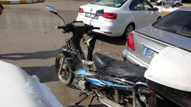 Sinop’ta Otomobille Çarpışan Motosiklet Sürücüsü Yaralandı