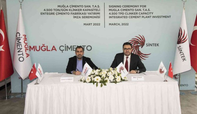 Muğla’ya Kurulacak Yeni Çimento Fabrikasında İmzalar Atıldı