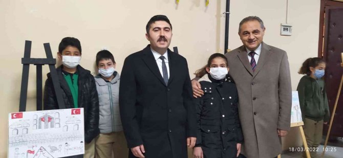 İ̇lkokul Öğrencilerinden Çanakkale Zaferi Sergisi