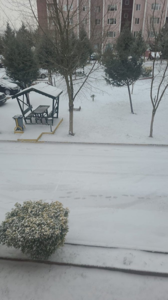 Tekirdağ’ın 2 İlçesinde Eğitime Kar Engeli