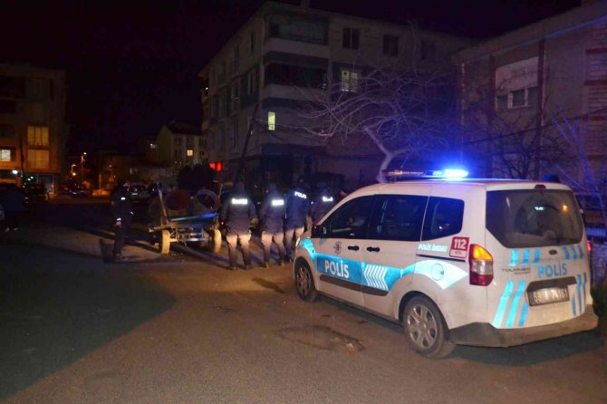 At Arabalı Hırsızlar 2 Ton Çelik Boruyla Bekçilere Yakalandı