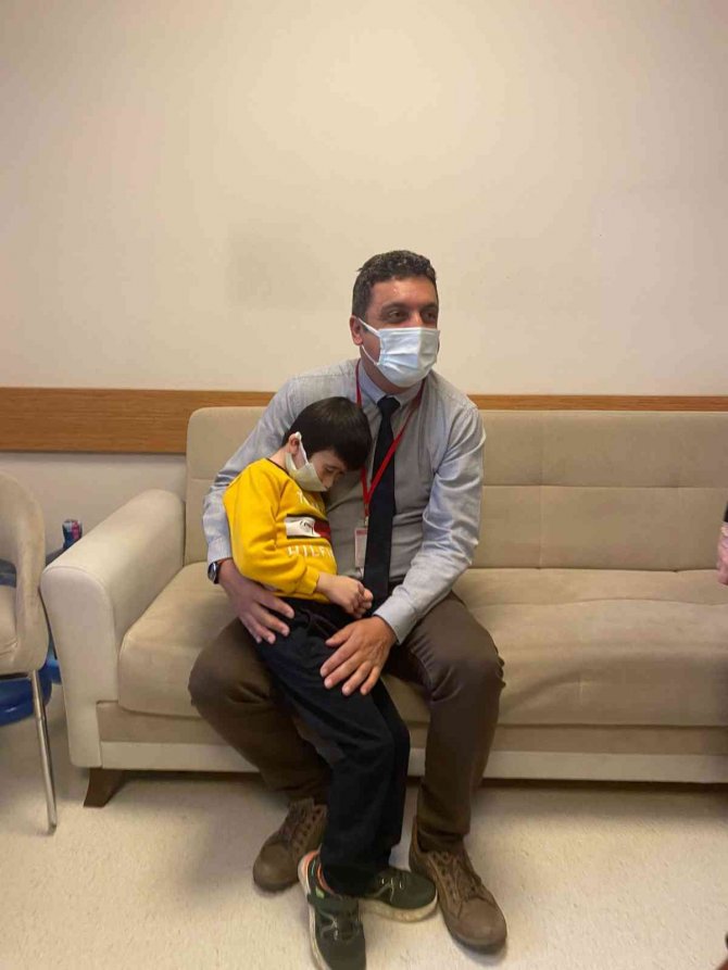 Kısa Bağırsak Hastası Musa Artık Yemek Yiyebilecek