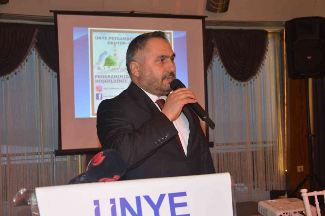 Minikler, Peygamber Efendimiz’i İlahilerle Andı