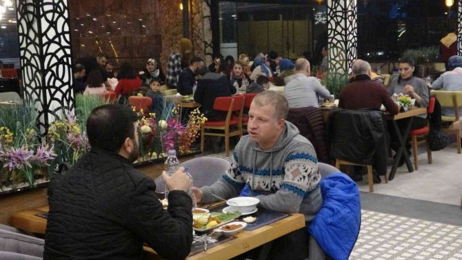 Van’da Urfa Sıra Gecesi