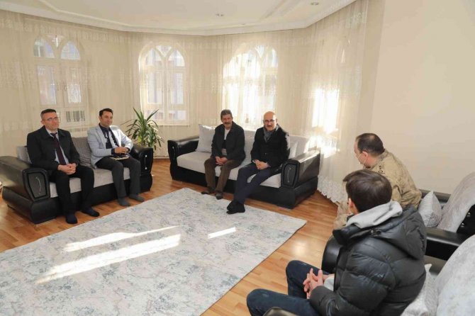 Kaymakam Ve Belediye Başkan Vekili Aydın’dan Şehit Ailelerine Ziyaret
