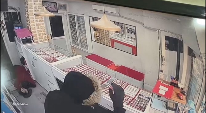 Ağrı’da Kuyumcuya Silahlı Saldırı: 1 Yaralı