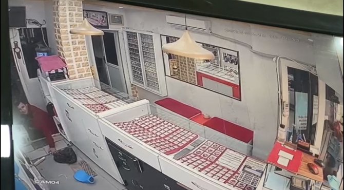 Ağrı’da Kuyumcuya Silahlı Saldırı: 1 Yaralı
