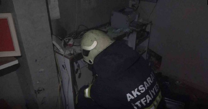 Aksaray’da İş Yerinde Yangın Paniği