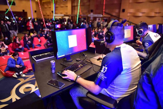 Kepez’de E-sporfest Başladı