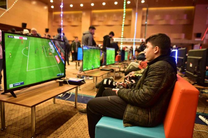 Kepez’de E-sporfest Başladı