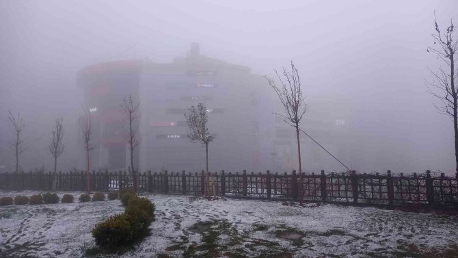 Mardin’de Kar Yağışı Yerini Yoğun Sise Bıraktı