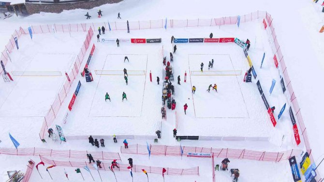 Kar Voleybolu Avrupa Kupası Heyecanı Erciyes’te Başladı