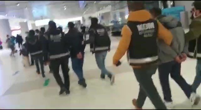 Yurtdışına Çıkmak İsteyenleri Sahte Belgeler İle Yurtdışına Götüren Şebekeye Operasyon