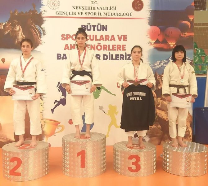 Bilecikli Judoculara Türkiye İkinci Oldu