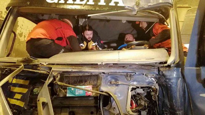 Zincirleme Kazada Kapanan Bolu Dağı Tüneli 5 Buçuk Saat Sonra Açıldı
