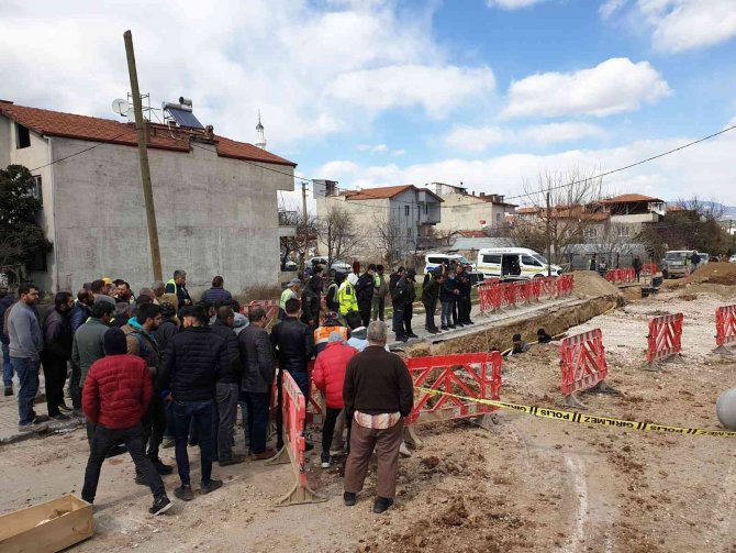 Altyapı Çalışmasında Göçüğün Altında Kalan İşçi Hayatını Kaybetti