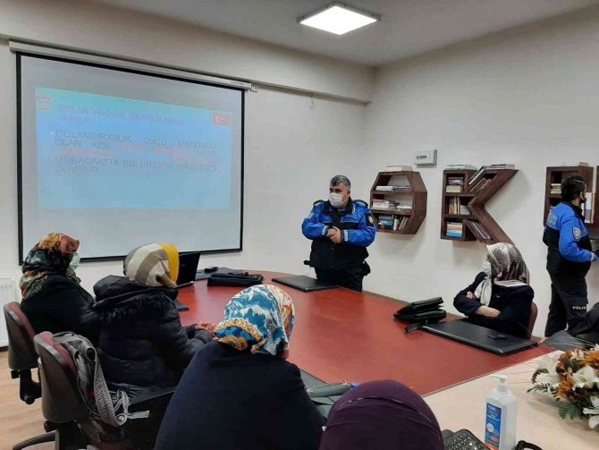 Kursiyerlere Dolandırıcılıkla Mücadele Eğitimi Verildi
