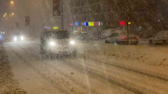 Yoğun Kar Yağışı Devam Ediyor