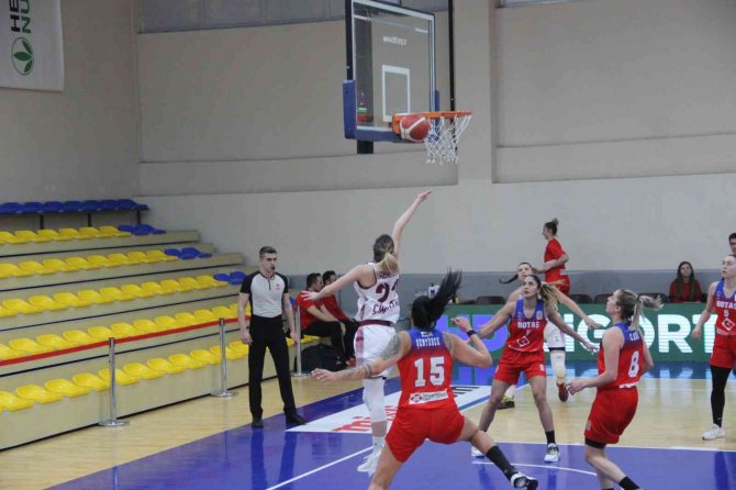 Kadınlar Basketbol Süper Ligi: Elazığ İ̇l Özel İ̇dare: 64 - Botaş: 105