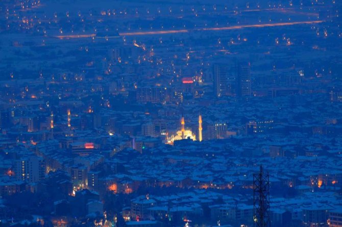 Karla Kaplanan Harput’ta Gece Işıkları İle Görsel Şölen
