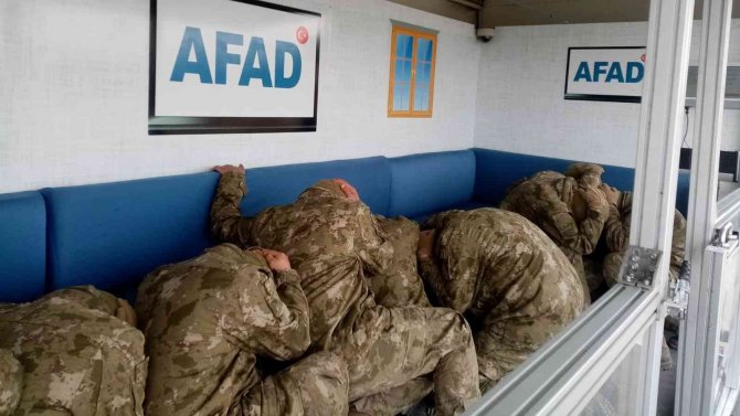 Deprem, Askeri Personele Simülasyonla Anlatıldı