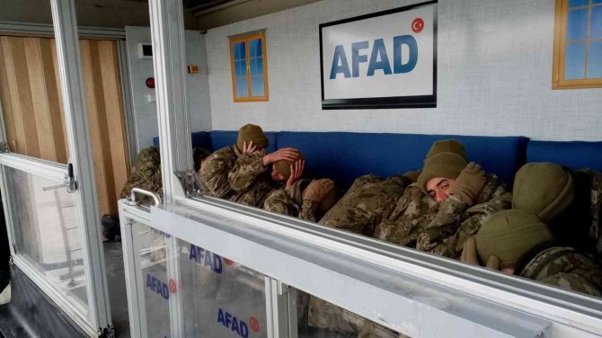 Deprem, Askeri Personele Simülasyonla Anlatıldı