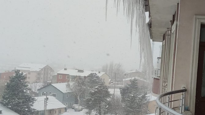 Aşkale’de Yoğun Kar Yağışı