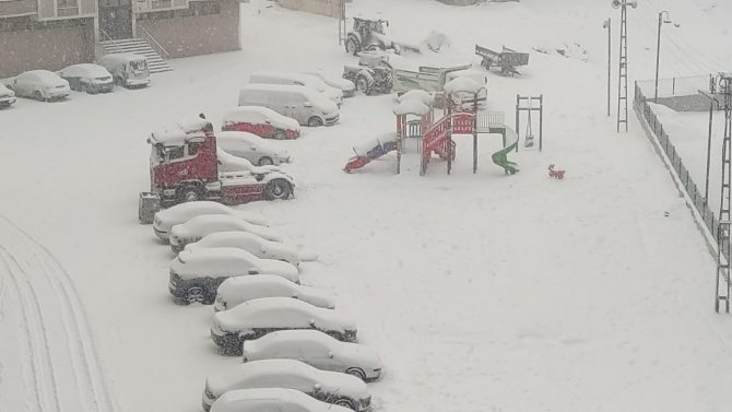 Aşkale’de Yoğun Kar Yağışı