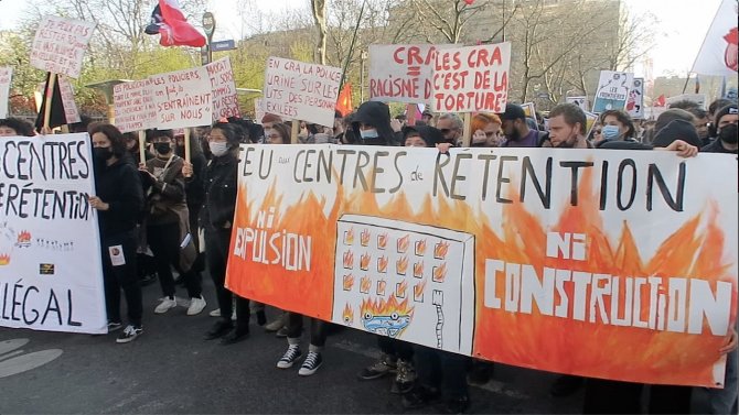 Paris’te Irkçılık Karşıtı Protesto Düzenlendi