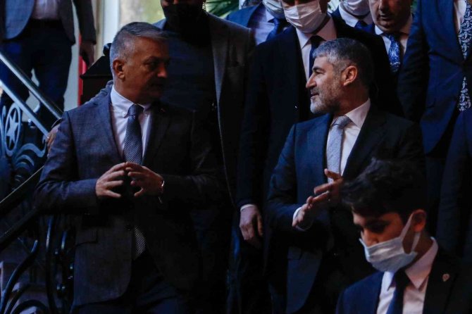 Bakan Nebati: "Milli Para Birimimize Güvenin"