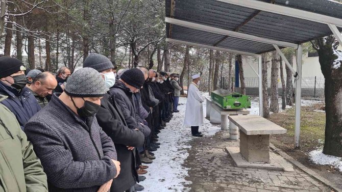 Arkadaşıyla Birlikte İntihar Eden Lise Öğrencisi Son Yolculuğuna Uğurlandı