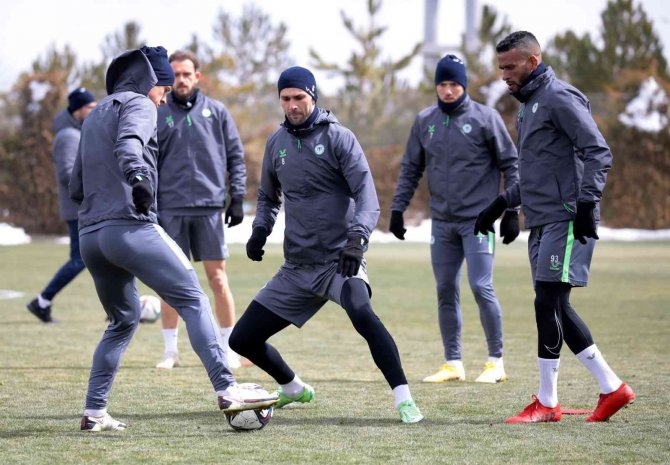 Konyaspor, Fenerbahçe Maçı Hazırlıklarını Tamamladı