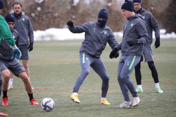 Konyaspor, Fenerbahçe Maçı Hazırlıklarını Tamamladı
