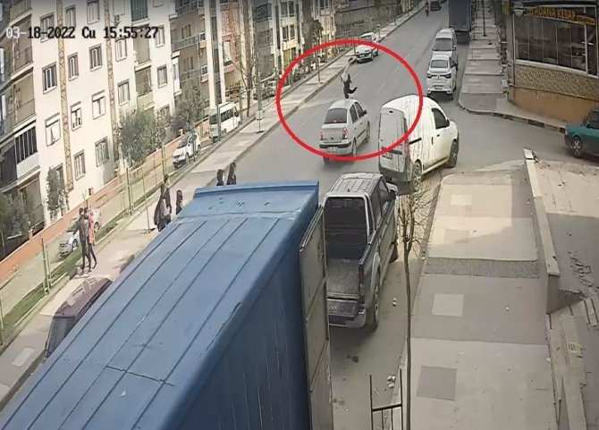 Küçük Kıza Çarpan Otomobilin Sürücüsü Tutuklandı