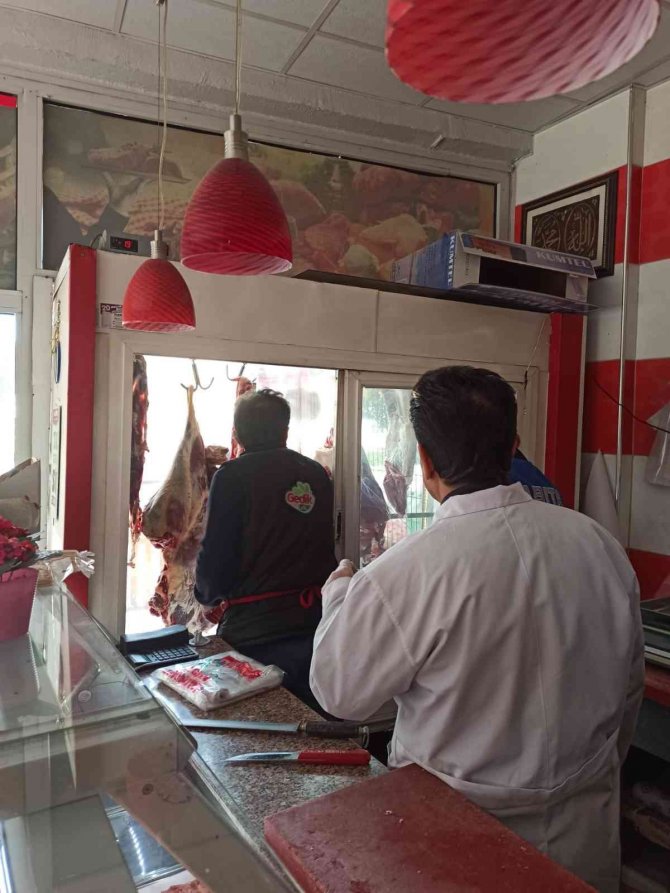 Salihli Zabıtasından Kasap Denetimi