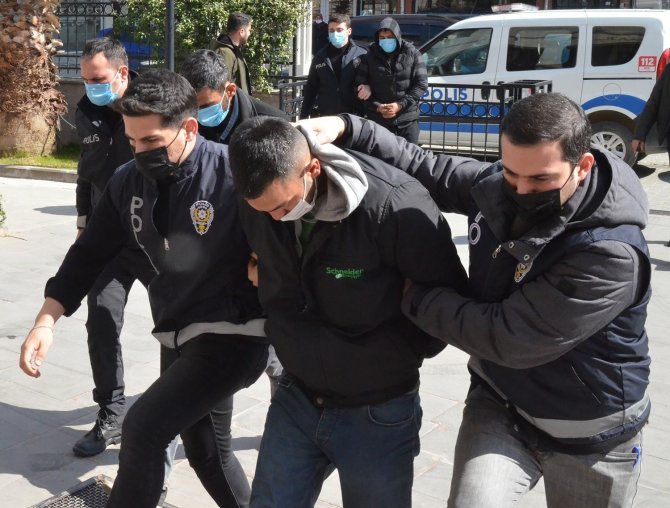 Kan Donduran Cinayette 3 Gözaltı
