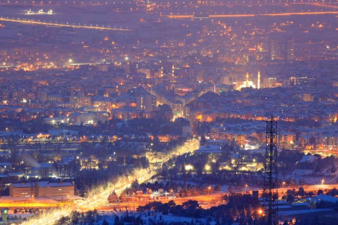 Karla Kaplanan Harput’ta Gece Işıkları İle Görsel Şölen