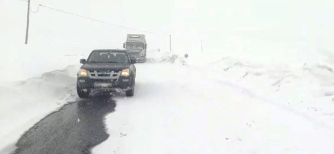Yoldan Çıkan Kamyon Ulaşımı Aksattı