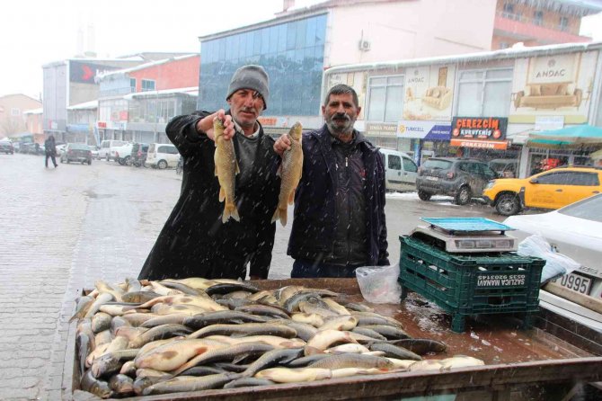 Varto’da Balığa Rağbet