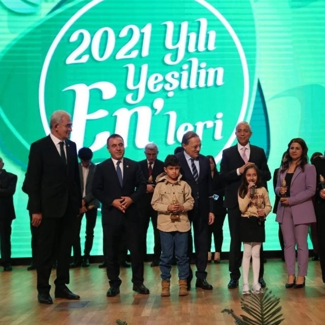 Bismil’de Atatürk İ̇lkokulu ‘Doğaya Ve Çevreye En Duyarlı Okul’ Kategorisinde 1’inci Seçildi