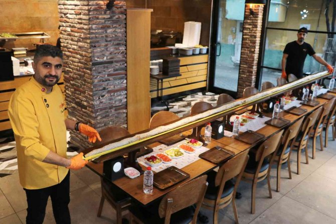 ‘Piton Döner’ Portakal Çiçeği Karnavalı’nda