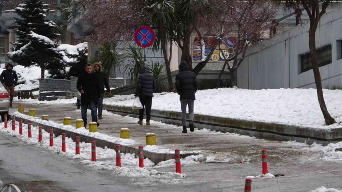 Samsun Buz Tuttu, Pazarcılar Ateş Yaktı