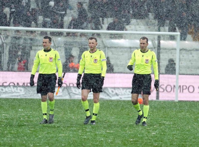 Spor Toto Süper Lig: Beşiktaş: 1 - Hatayspor: 1 (İ̇lk Yarı)