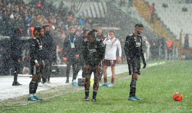 Spor Toto Süper Lig: Beşiktaş: 1 - Hatayspor: 1 (İ̇lk Yarı)