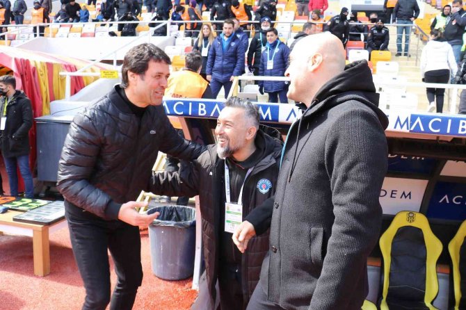 Spor Toto Süper Lig: Yeni Malatyaspor: 0 - Kasımpaşa: 0 (İlk Yarı)