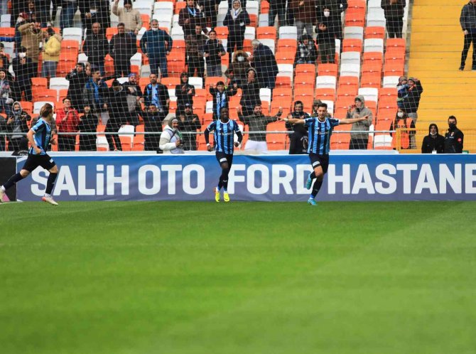 Spor Toto Süper Lig: Adana Demirspor: 1 - Başakşehir: 0 (İ̇lk Yarı)
