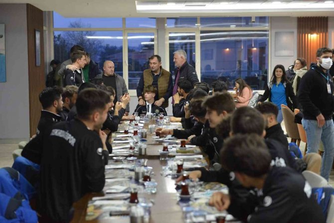 Futbolculardan Üst Lige Çıkma Sözü Aldı