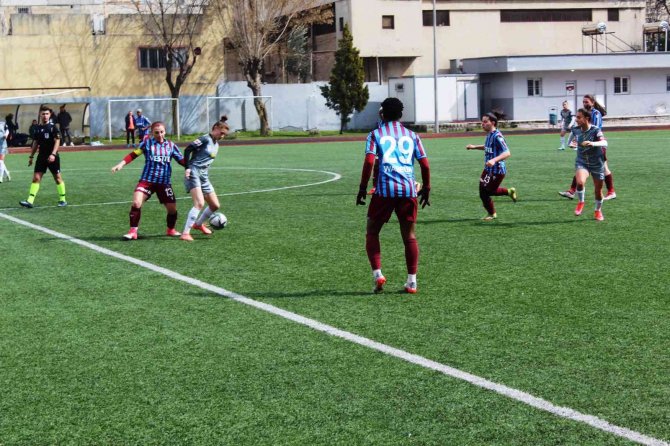 Trabzonspor, Alg Spor’a Mağlup Oldu