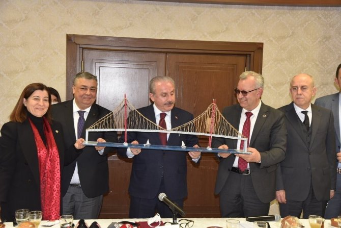 Tbmm Başkanı Şentop, Edirne’de Basın Mensuplarıyla Buluştu