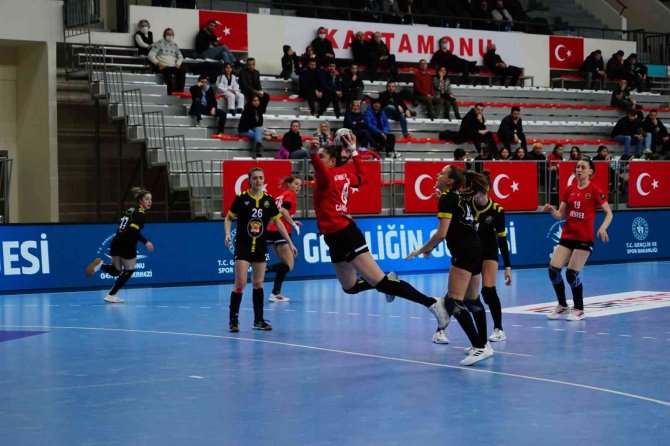 Türkiye Hentbol Kadınlar Süper Ligi: Kastamonu Belediyespor: 40 - Tekirdağspor: 21